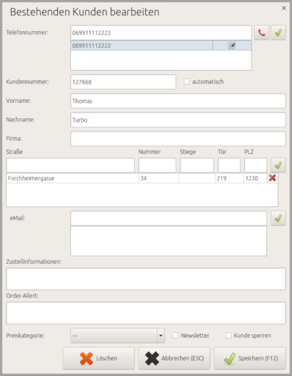 Call-Control Kundenformular mit integrierter Click2Call-Funktion, um Kunden direkt per Telefonhörer-Icon anzurufen.